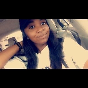 Meet your Posher, Timara